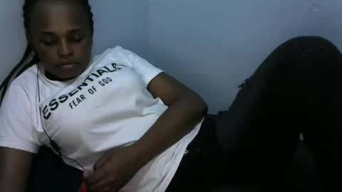 Snapshot of baby_fayyan chatting on January 13, 6:57 pm baby_fayyan online show from January 13, 6:57 pm