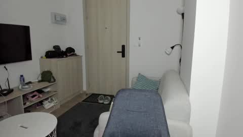 Snapshot of baby_for_daddy18 chatting on February 9, 12:19 pm Call me baby real name Eva online show from February 9, 12:19 pm