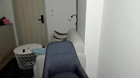 Snapshot of baby_for_daddy18 chatting on February 23, 3:29 pm Call me baby real name Eva online show from February 23, 3:29 pm