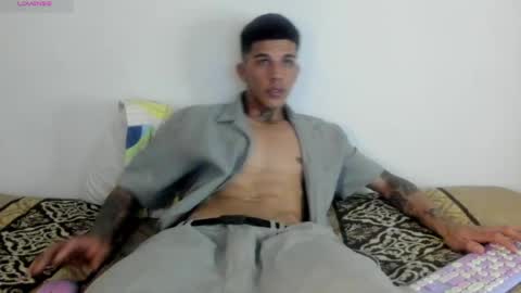 Snapshot of baby_gio chatting on April 11, 2:05 am OF GxoXabs online show from April 11, 2:05 am