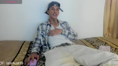 Snapshot of baby_gio chatting on April 21, 6:01 pm OF GxoXabs online show from April 21, 6:01 pm