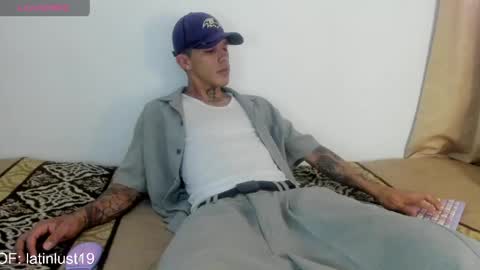Snapshot of baby_gio chatting on April 22, 5:58 pm OF GxoXabs online show from April 22, 5:58 pm