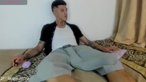 Snapshot of baby_gio chatting on April 24, 6:54 pm OF GxoXabs online show from April 24, 6:54 pm