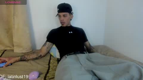 Snapshot of baby_gio chatting on July 2, 8:26 pm OF GxoXabs online show from July 2, 8:26 pm