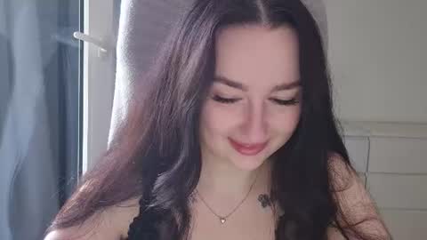 Snapshot of baby_girl_2028 chatting on June 20, 8:06 am Gabriella online show from June 20, 8:06 am