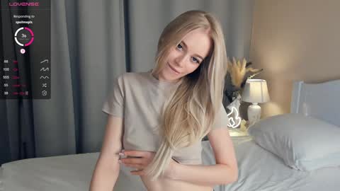 Emily online show from December 19, 9:18 am