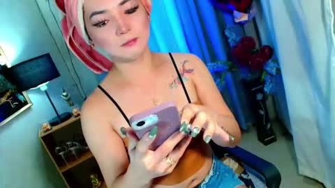 Snapshot of baby_kira1988 chatting on March 7, 10:12 am Your Baby Kira online show from March 7, 10:12 am