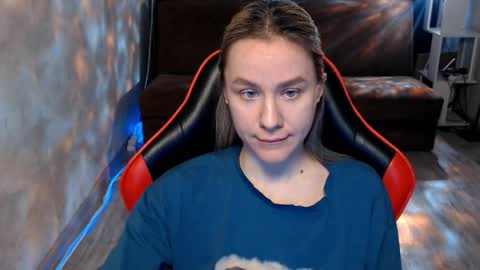 baby_kitte online show from March 23, 3:43 am