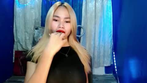 Snapshot of baby_love143 chatting on October 5, 11:08 am sky online show from October 5, 11:08 am