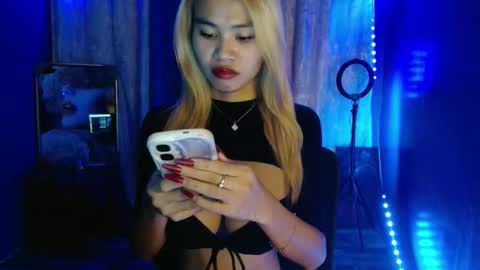 Snapshot of baby_love143 chatting on November 5, 1:49 am sky online show from November 5, 1:49 am