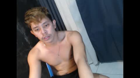 Snapshot of baby_maxxx chatting on March 27, 8:26 am Max online show from March 27, 8:26 am