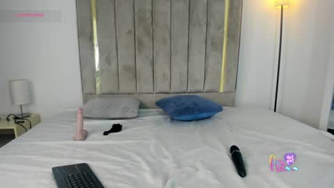 Miel online show from June 15, 7:38 pm