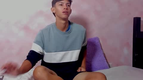 baby_noaht online show from May 1, 11:15 am