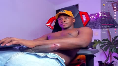 FOLLOW ME  online show from December 12, 2:26 am