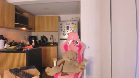 sophia online show from February 6, 7:02 am