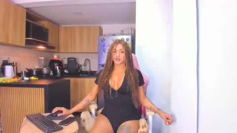 sophia online show from February 8, 8:40 am