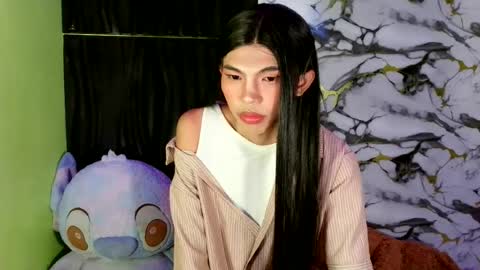 yumiko online show from June 25, 5:45 am