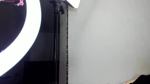 Snapshot of babyandromeda chatting on February 7, 6:24 pm online show from February 7, 6:24 pm