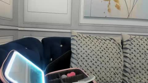 ANGEL online show from January 19, 10:08 am