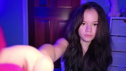 babyaves online show from October 10, 6:23 am