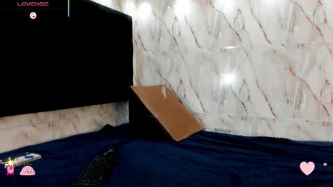 Snapshot of babybrown__ chatting on November 5, 10:26 am babybrown__ online show from November 5, 10:26 am