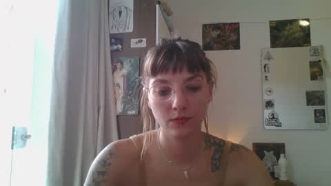 babydemon6 online show from December 1, 5:57 pm