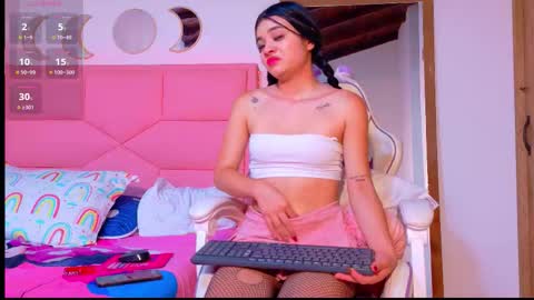 mia online show from December 13, 7:53 pm