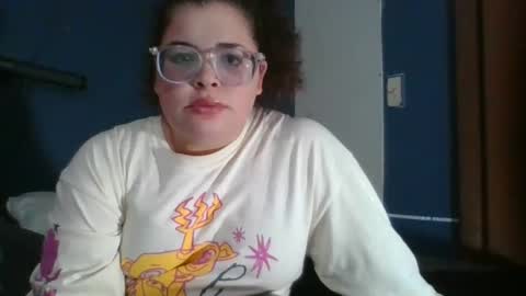 Snapshot of babyelle0 chatting on December 1, 11:04 pm Your Highness Elle online show from December 1, 11:04 pm