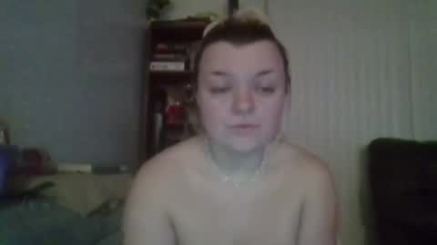 babygrl1997 online show from February 7, 8:18 am