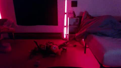 babyhawk88888 online show from November 19, 8:47 am