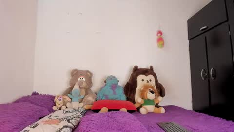 babyhorny_777 online show from June 25, 2:33 am