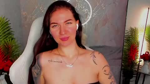 Sophia online show from May 13, 1:36 am
