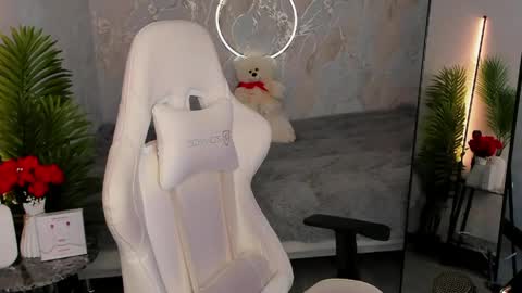 Sophia online show from June 9, 1:28 am