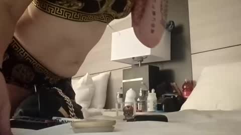 Snapshot of babykndaddyj chatting on November 14, 6:23 am Baby K n Daddy J online show from November 14, 6:23 am