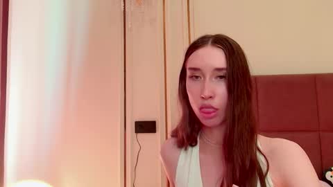 Snapshot of babylisabrown chatting on May 16, 10:36 am Annie online show from May 16, 10:36 am