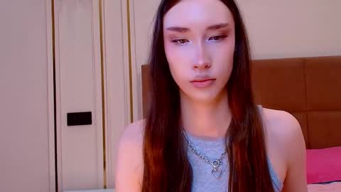 Snapshot of babylisabrown chatting on May 25, 3:23 am Annie online show from May 25, 3:23 am