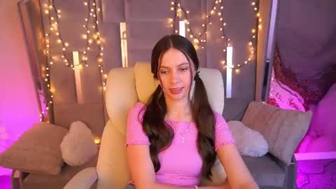 Lady Vi online show from June 9, 7:58 pm