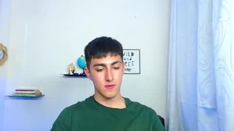 Snapshot of babymaik chatting on December 19, 12:02 am babymaik online show from December 19, 12:02 am