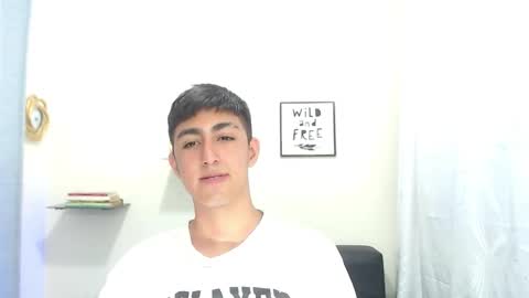 Snapshot of babymaik chatting on December 20, 8:23 pm babymaik online show from December 20, 8:23 pm