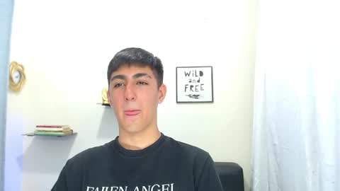 Snapshot of babymaik chatting on December 21, 8:10 pm babymaik online show from December 21, 8:10 pm