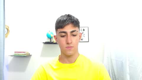 Snapshot of babymaik chatting on December 23, 11:28 pm babymaik online show from December 23, 11:28 pm
