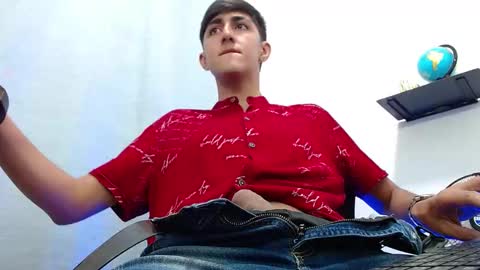 Snapshot of babymaik chatting on February 15, 9:37 pm babymaik online show from February 15, 9:37 pm