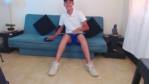 Snapshot of babymaik chatting on February 25, 5:25 pm babymaik online show from February 25, 5:25 pm