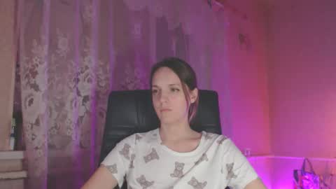 Snapshot of babymuro4ka chatting on April 2, 7:11 pm Sonya online show from April 2, 7:11 pm
