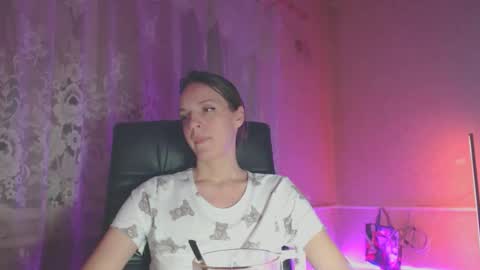 Snapshot of babymuro4ka chatting on April 4, 9:01 pm Sonya online show from April 4, 9:01 pm