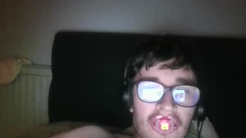 babyrandy1997 online show from October 3, 7:11 pm