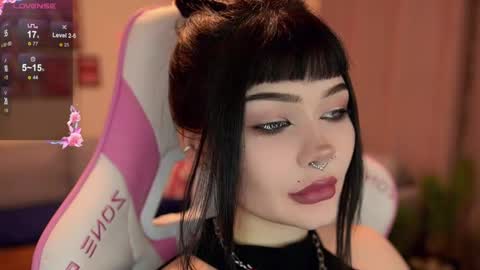 Snapshot of babyroxynill chatting on May 6, 10:15 pm Nika online show from May 6, 10:15 pm