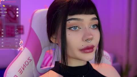 Snapshot of babyroxynill chatting on May 25, 10:05 pm Nika online show from May 25, 10:05 pm