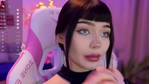 Snapshot of babyroxynill chatting on June 2, 9:28 pm Nika online show from June 2, 9:28 pm