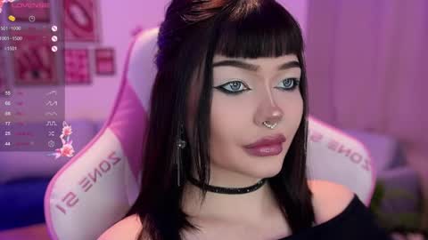 Snapshot of babyroxynill chatting on June 8, 9:48 pm Nika online show from June 8, 9:48 pm